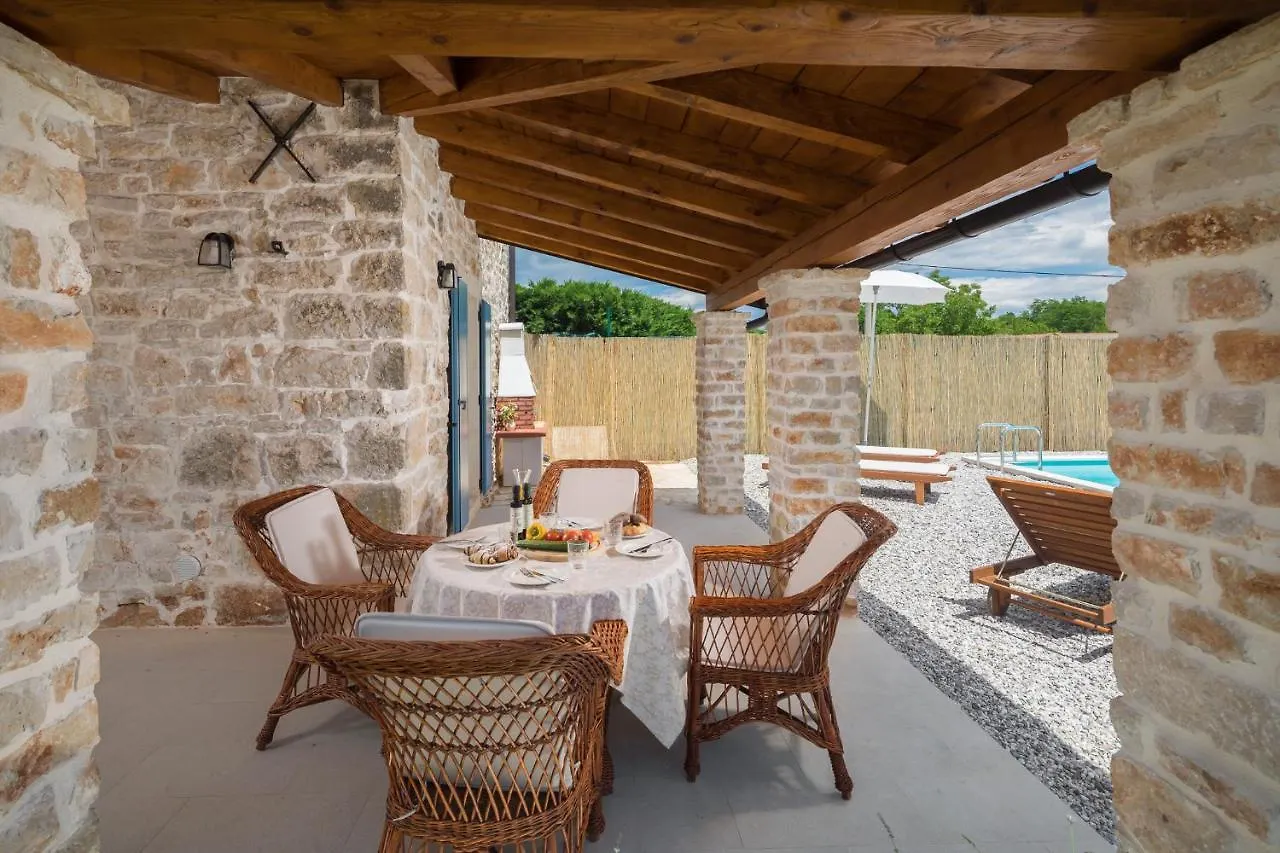 Višnjan Villa Ivea